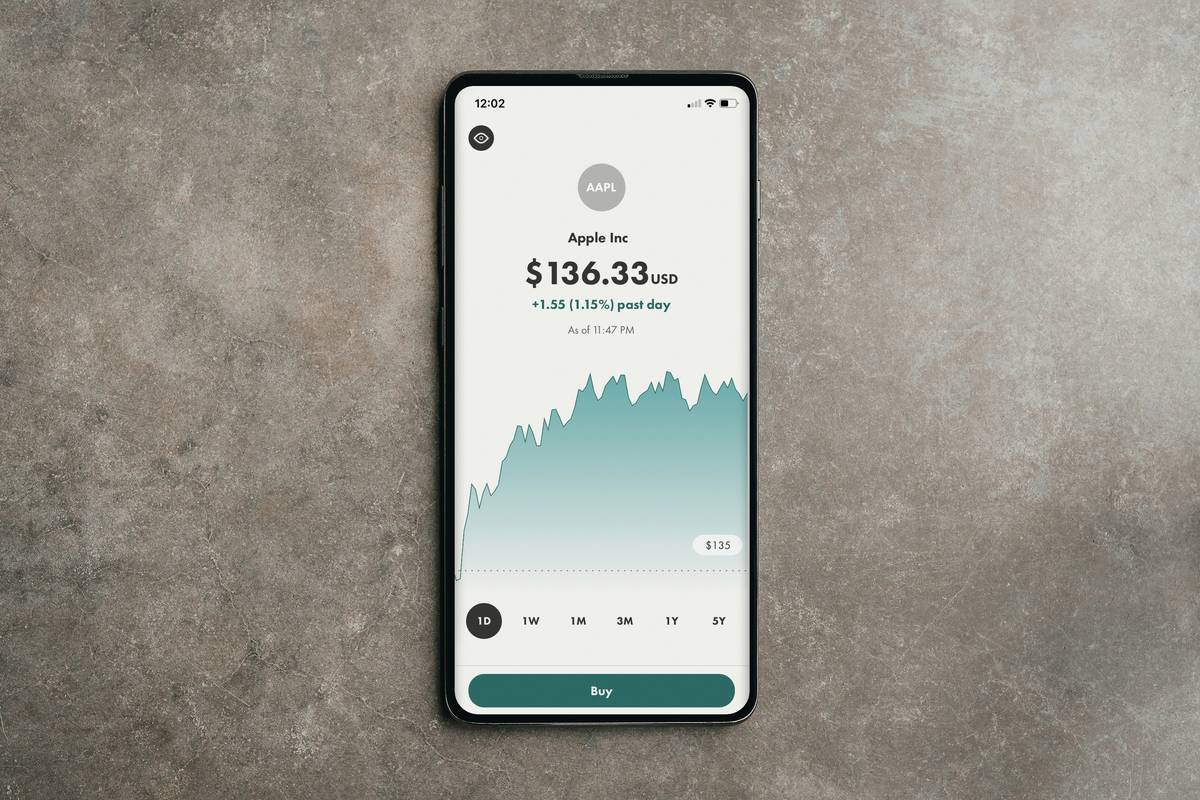 Mobile screenshot of a safe trading education app showing simulated stock trades and portfolio performance